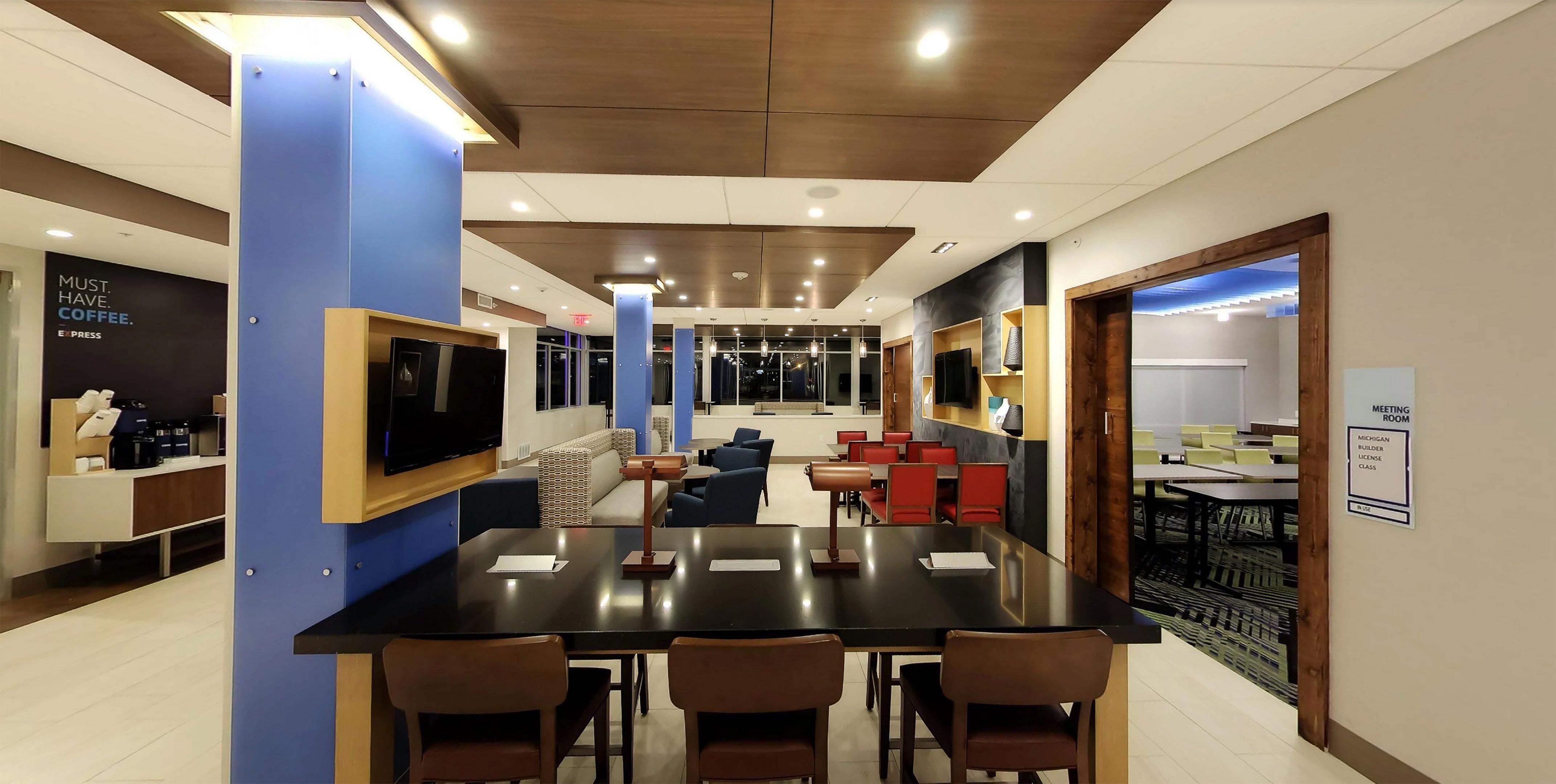Holiday Inn Express & Suites - Detroit Northwest - Livonia By Ihg Екстер'єр фото