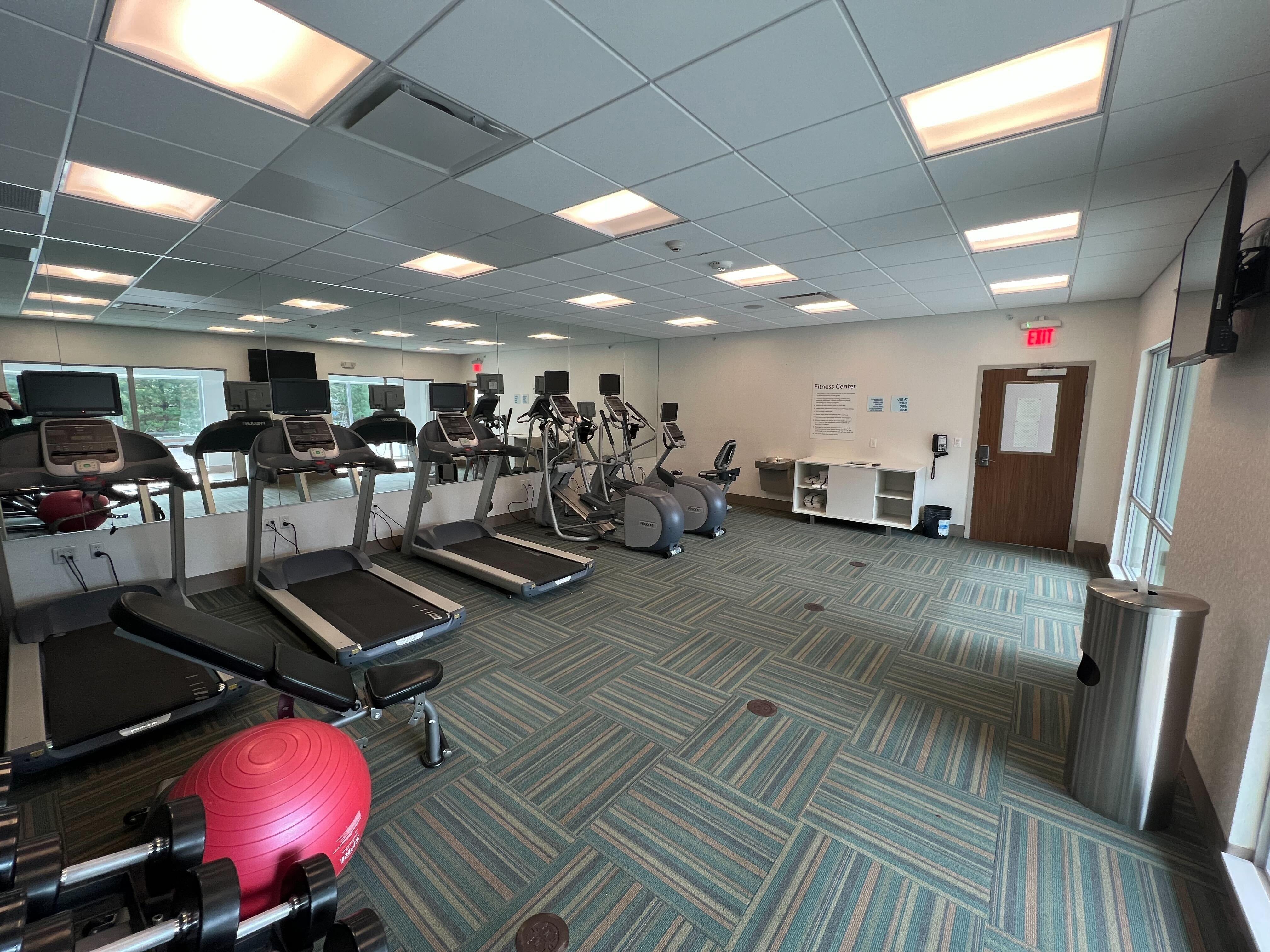 Holiday Inn Express & Suites - Detroit Northwest - Livonia By Ihg Екстер'єр фото