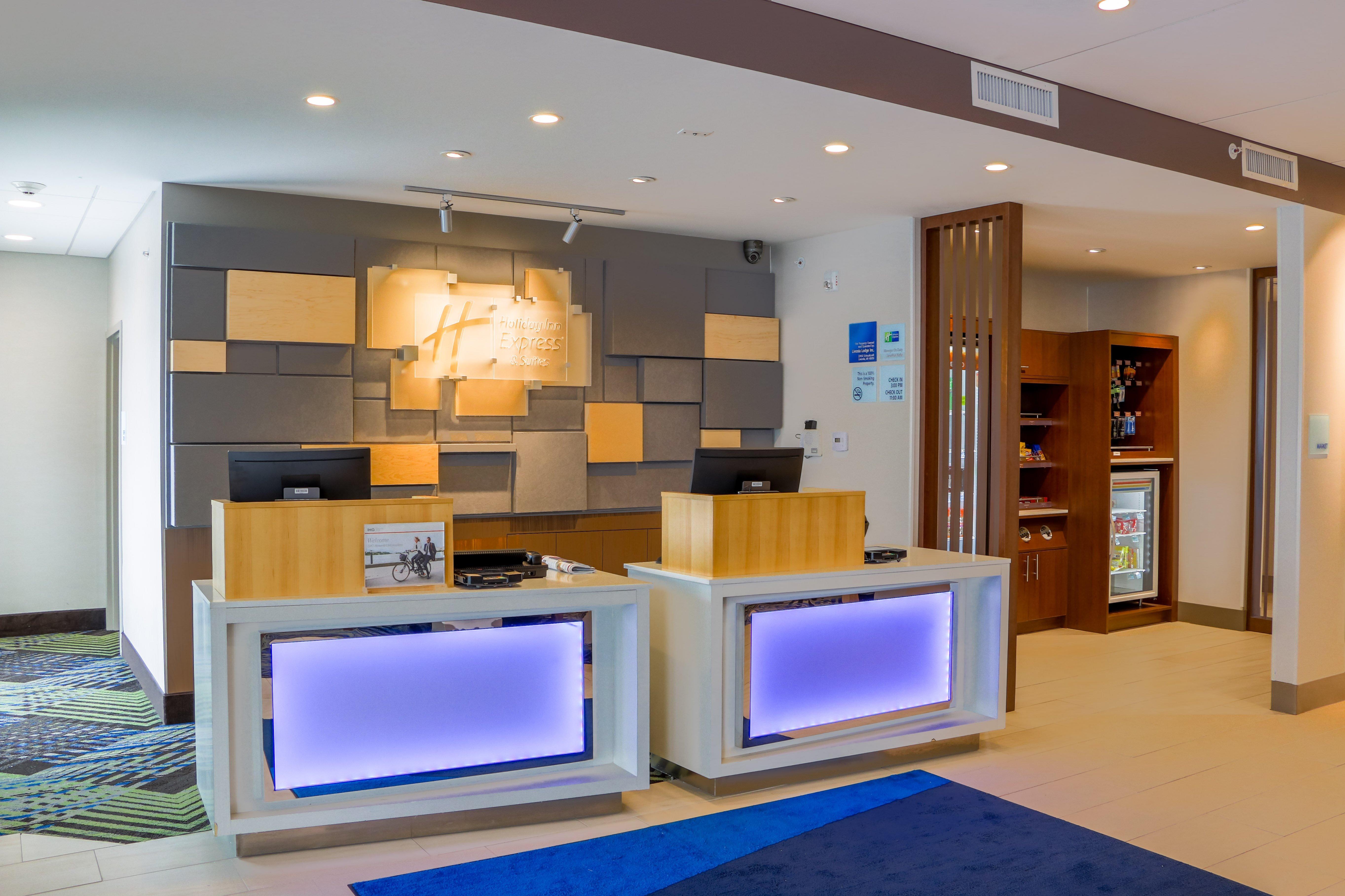 Holiday Inn Express & Suites - Detroit Northwest - Livonia By Ihg Екстер'єр фото