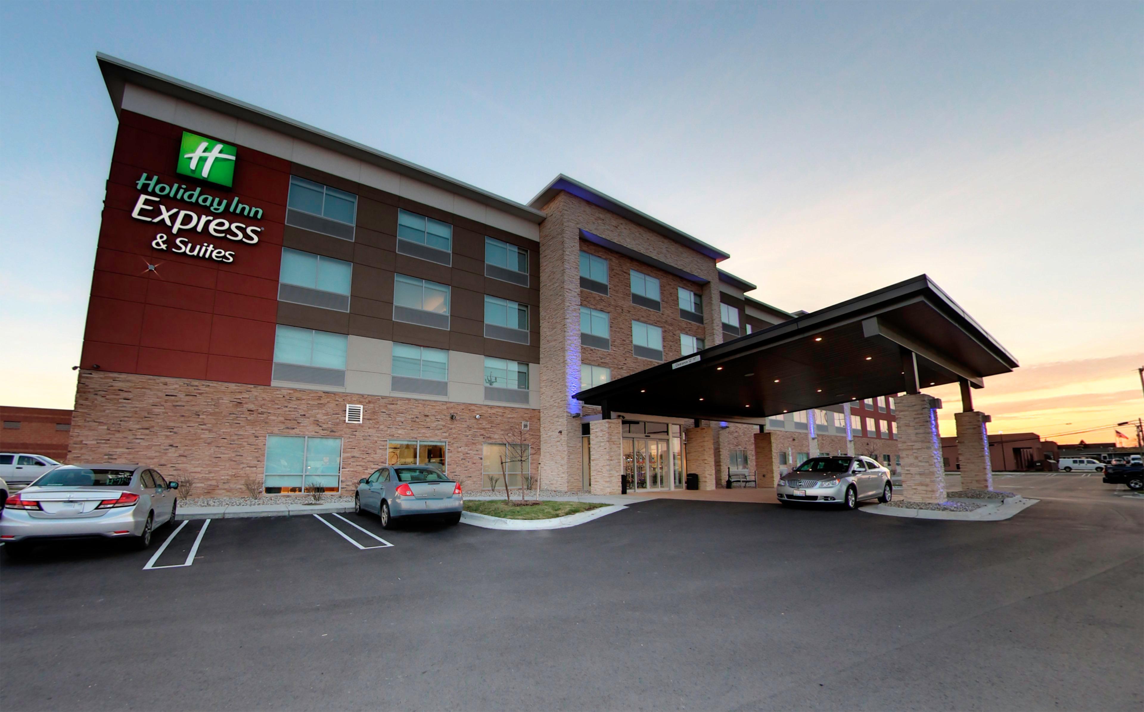 Holiday Inn Express & Suites - Detroit Northwest - Livonia By Ihg Екстер'єр фото