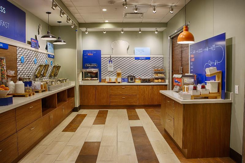 Holiday Inn Express & Suites - Detroit Northwest - Livonia By Ihg Екстер'єр фото